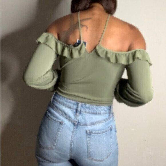 White House Black Market Off the Shoulder Ruffle Boho Long Sleeve Blouse - Picture 10 of 12